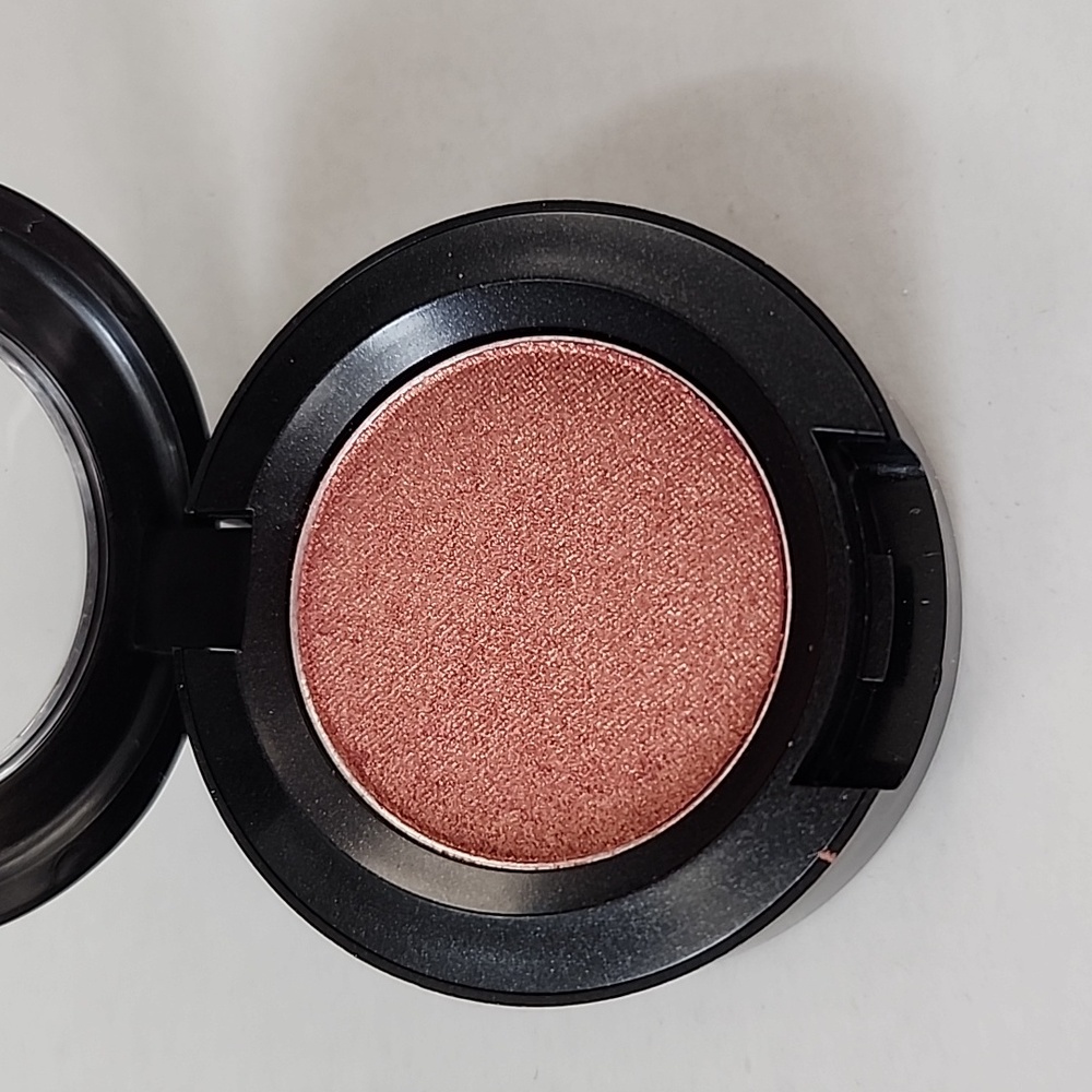 Mac Cosmetics Eyeshadow in Expensive Pink - Picture 3 of 3
